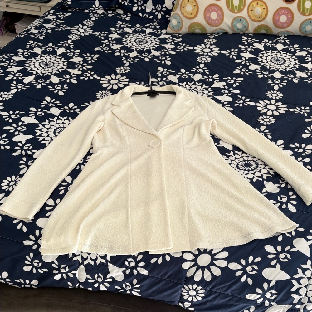 Elegant White Textured Coat